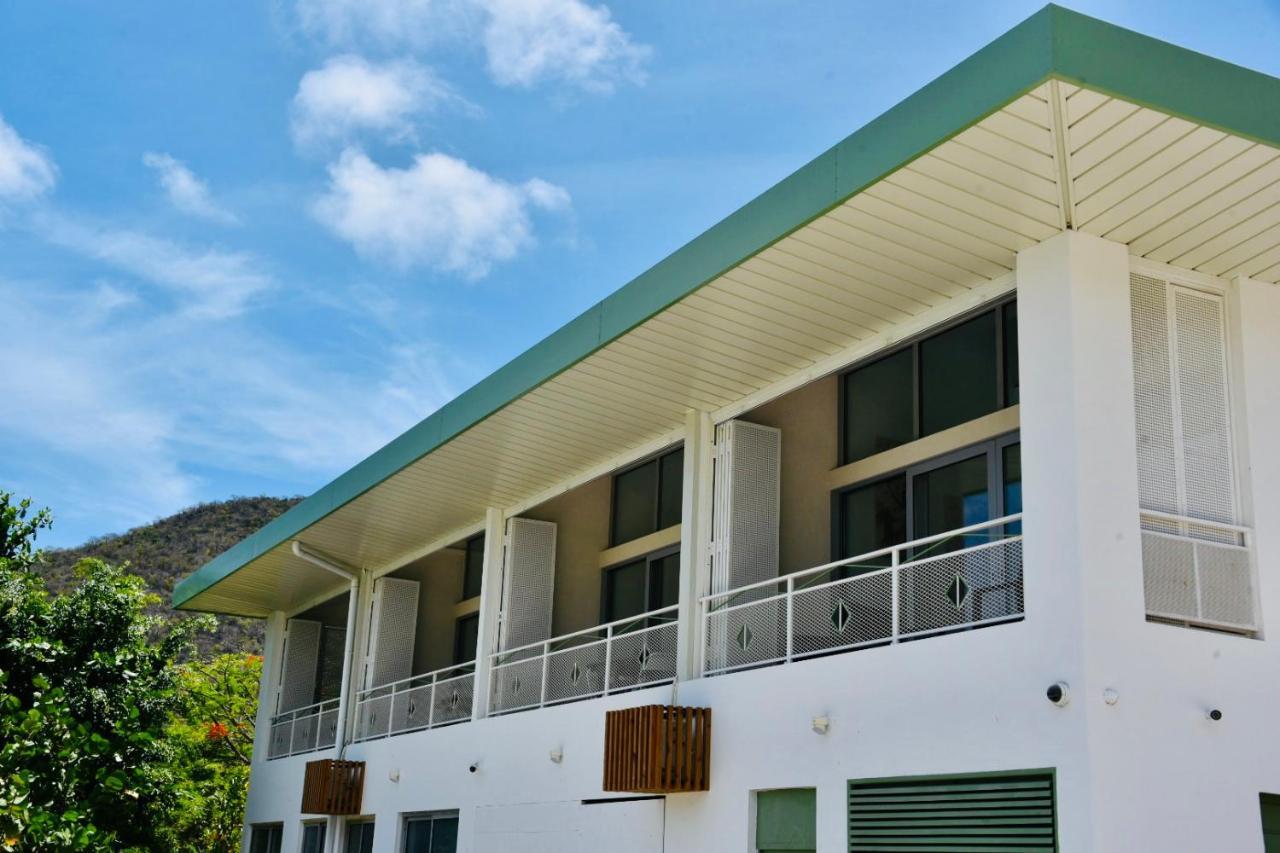 Ferienwohnung Les Lauriers - Piscine Sur Le Toit - Anse Marcel Exterior foto