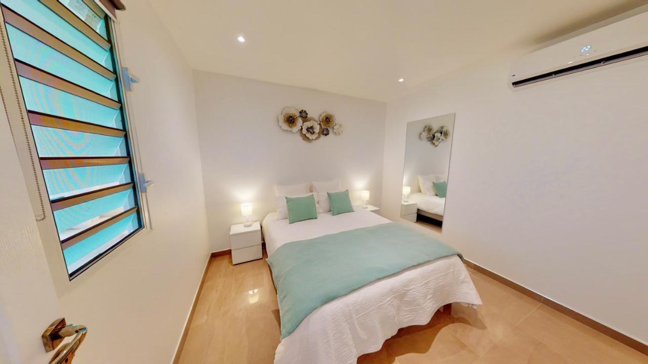 Ferienwohnung Les Lauriers - Piscine Sur Le Toit - Anse Marcel Exterior foto